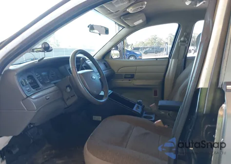 2011 Ford Crown Victoria Police Interceptor из США, поврежденный, VIN 2FABP7BV4BX131576